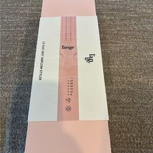 Lange Pink Hair Styler